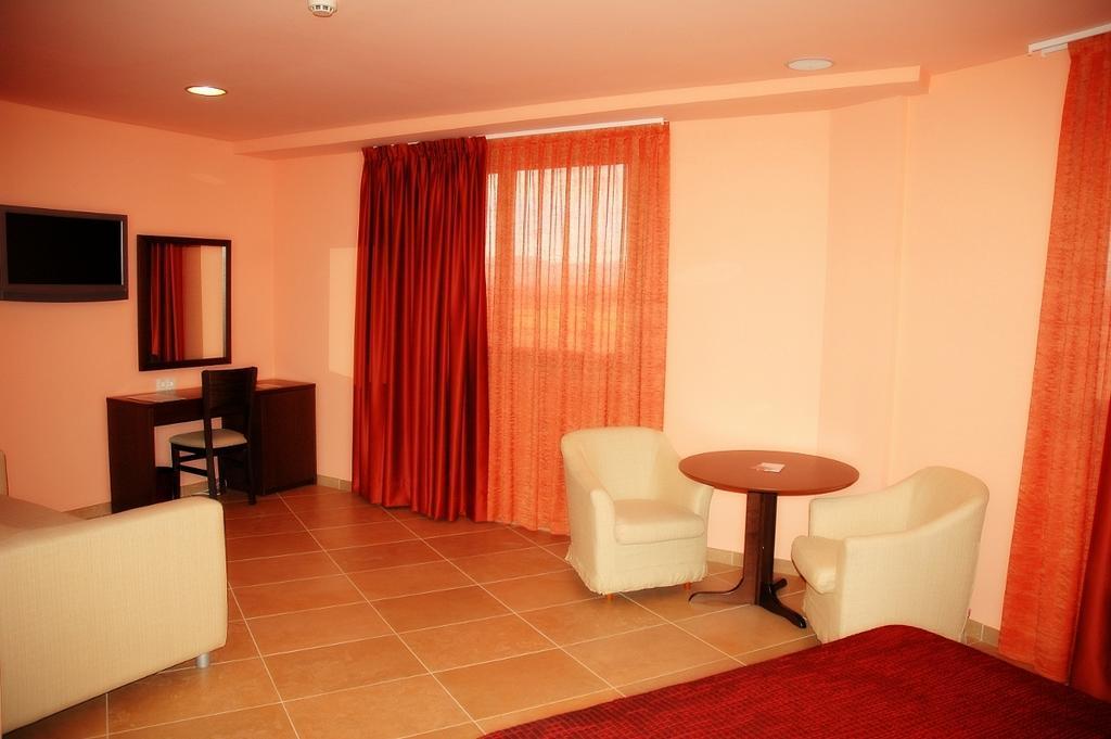 Hotel Salat Resort 레스 보르헤스 블랑케스 객실 사진